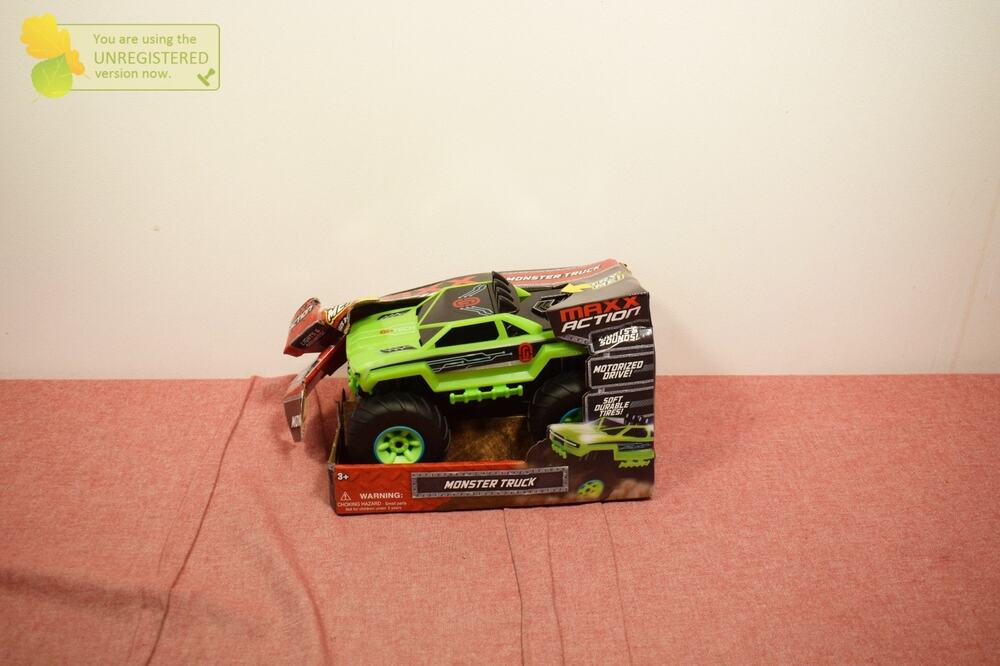 Maxx Action Motorized Monster Truck Green--